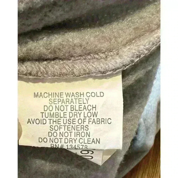 Vineyard Vines Mixed Media Quilted Sweater Pullover Size Large Gray/Navy - Picture 7 of 8